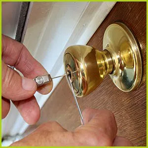 Expert Locksmith Services Chicopee, MA 413-248-8904 - 5-lock-opening